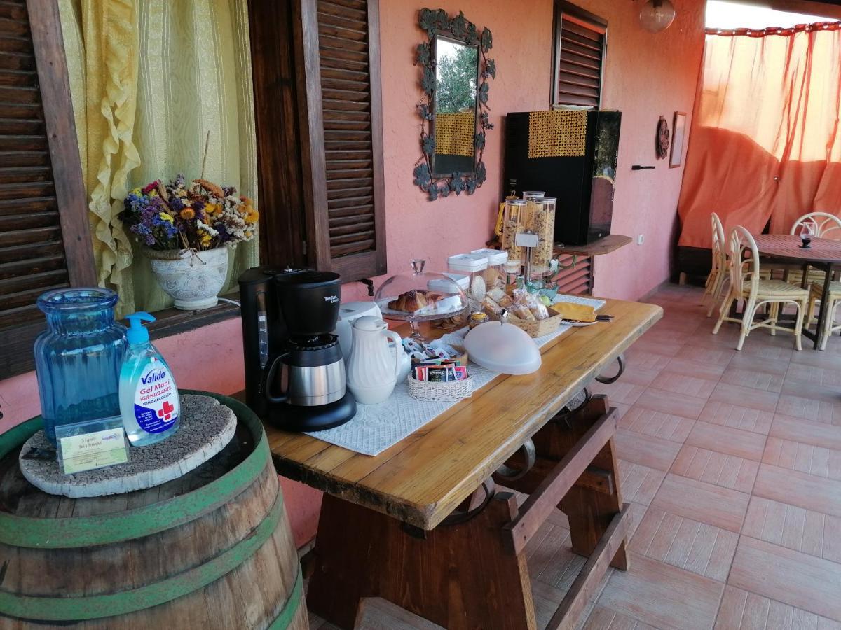 Il Vigneto B&B Gonnesa Esterno foto