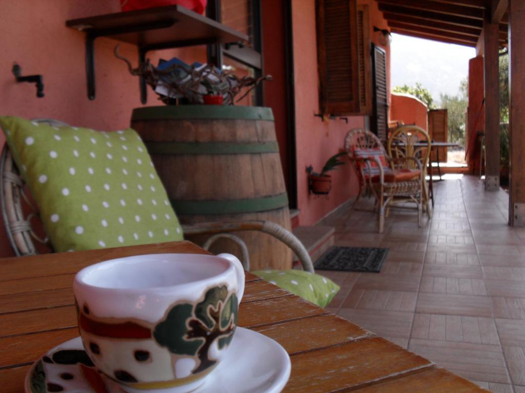 Il Vigneto B&B Gonnesa Esterno foto