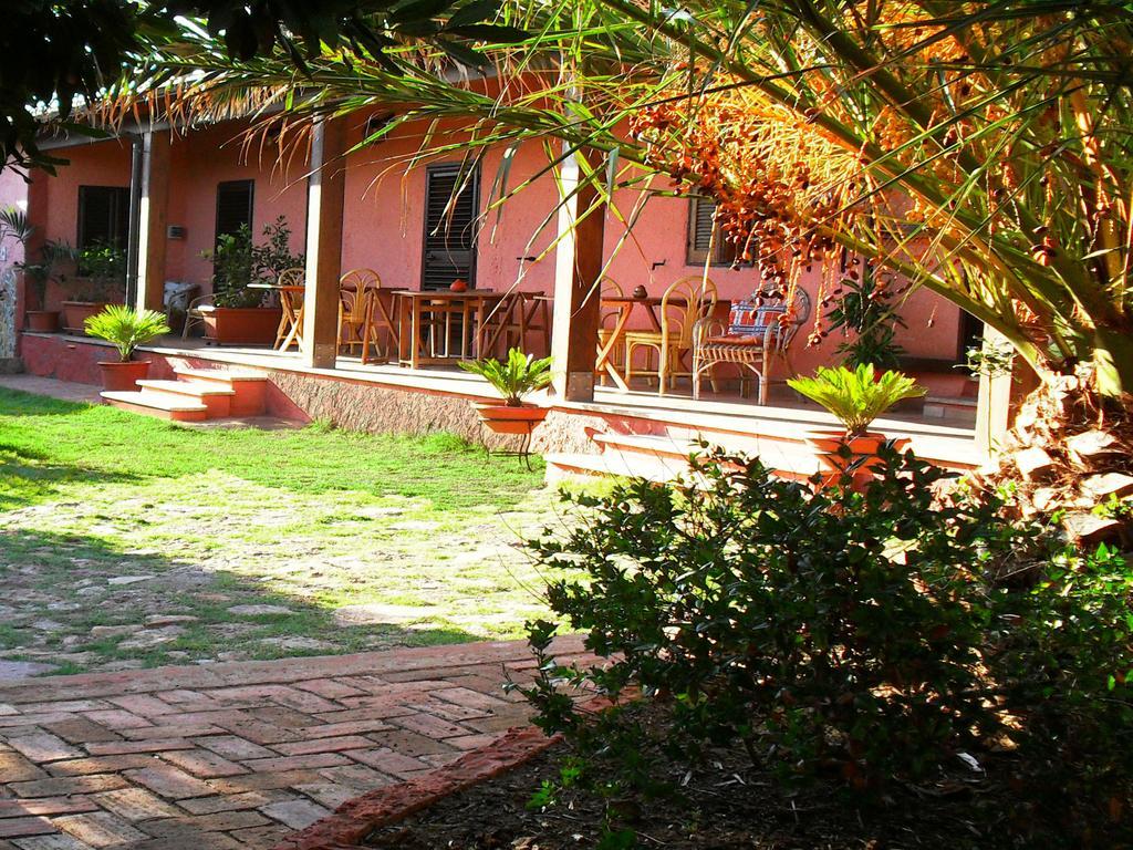 Il Vigneto B&B Gonnesa Esterno foto