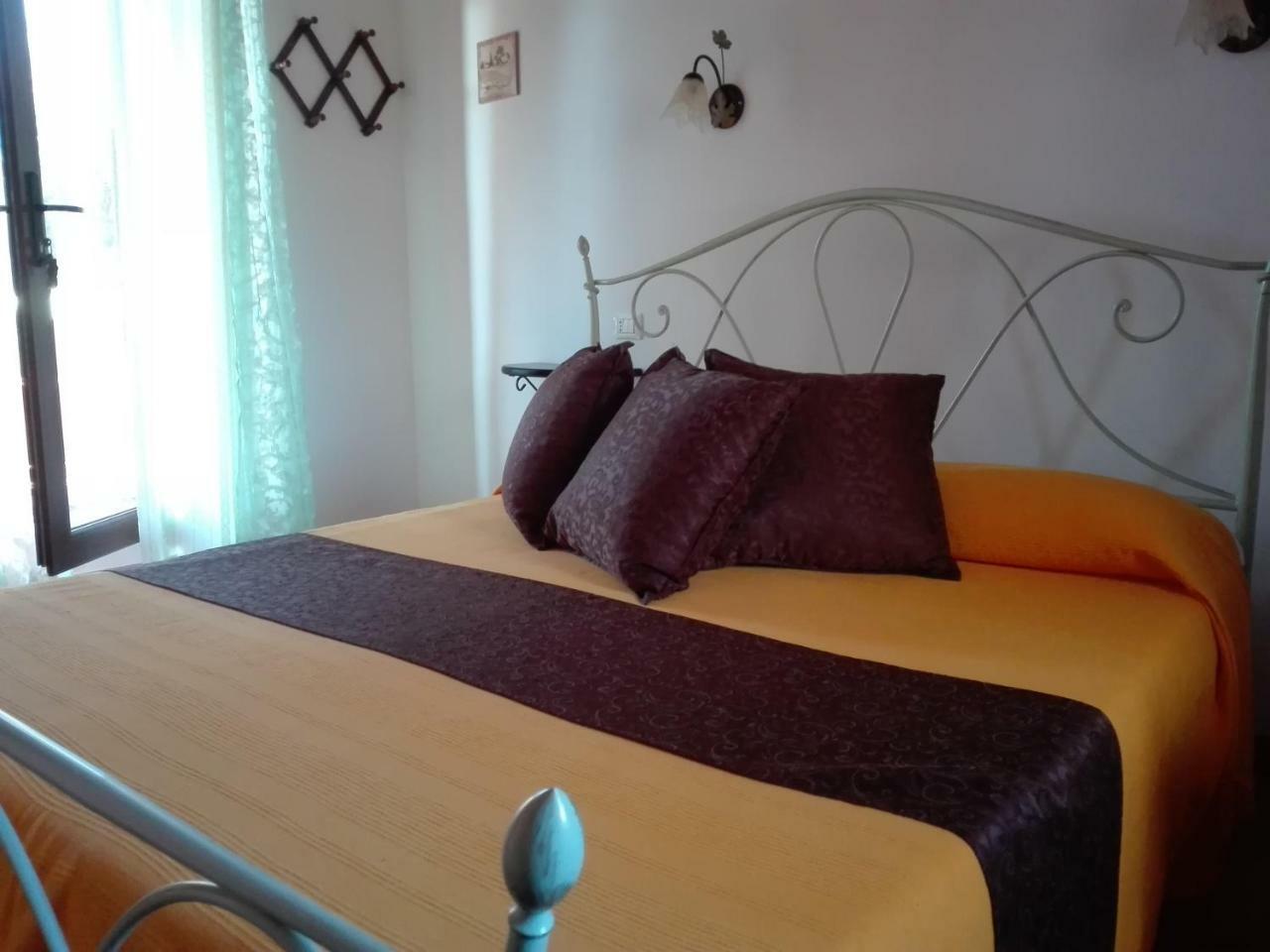 Il Vigneto B&B Gonnesa Esterno foto