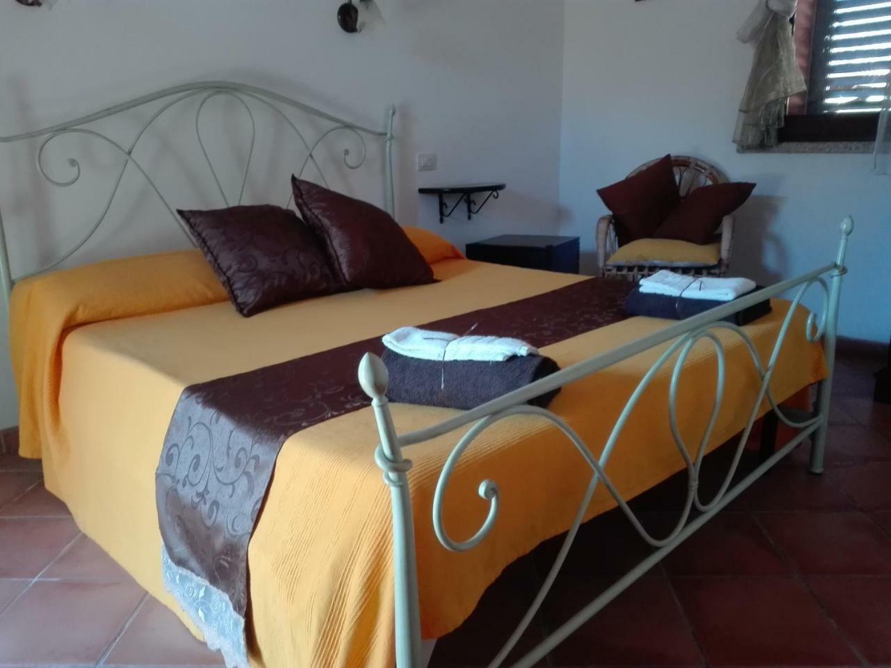 Il Vigneto B&B Gonnesa Esterno foto
